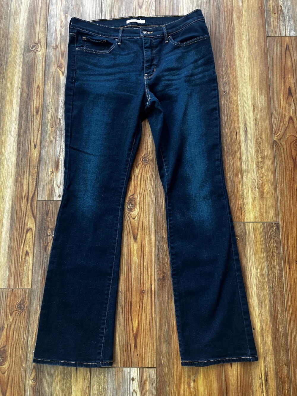 Levi's Womens 315 Shaping Bootcut Size 32 x 30 Mid Rise Tummy Slimming Dark Wash